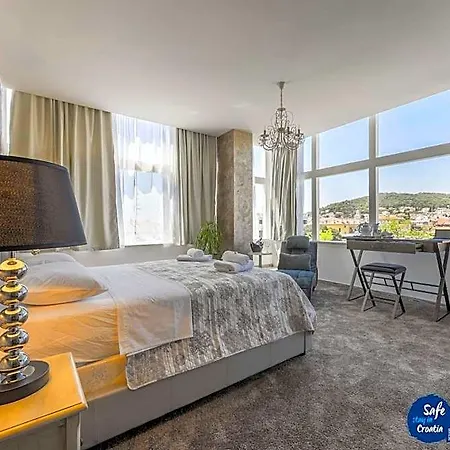 Ξενοδοχείο Prima Luce Downtown 4*