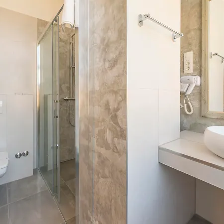 فندق بريما لوسي 4*